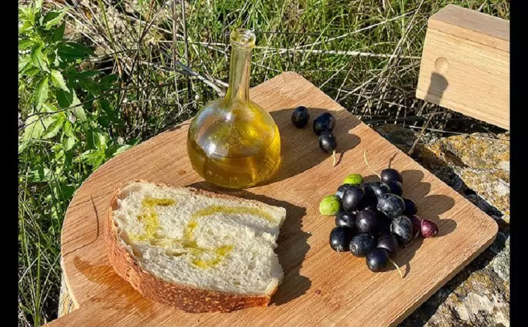 How to Make Olive Oil from Olives at Home